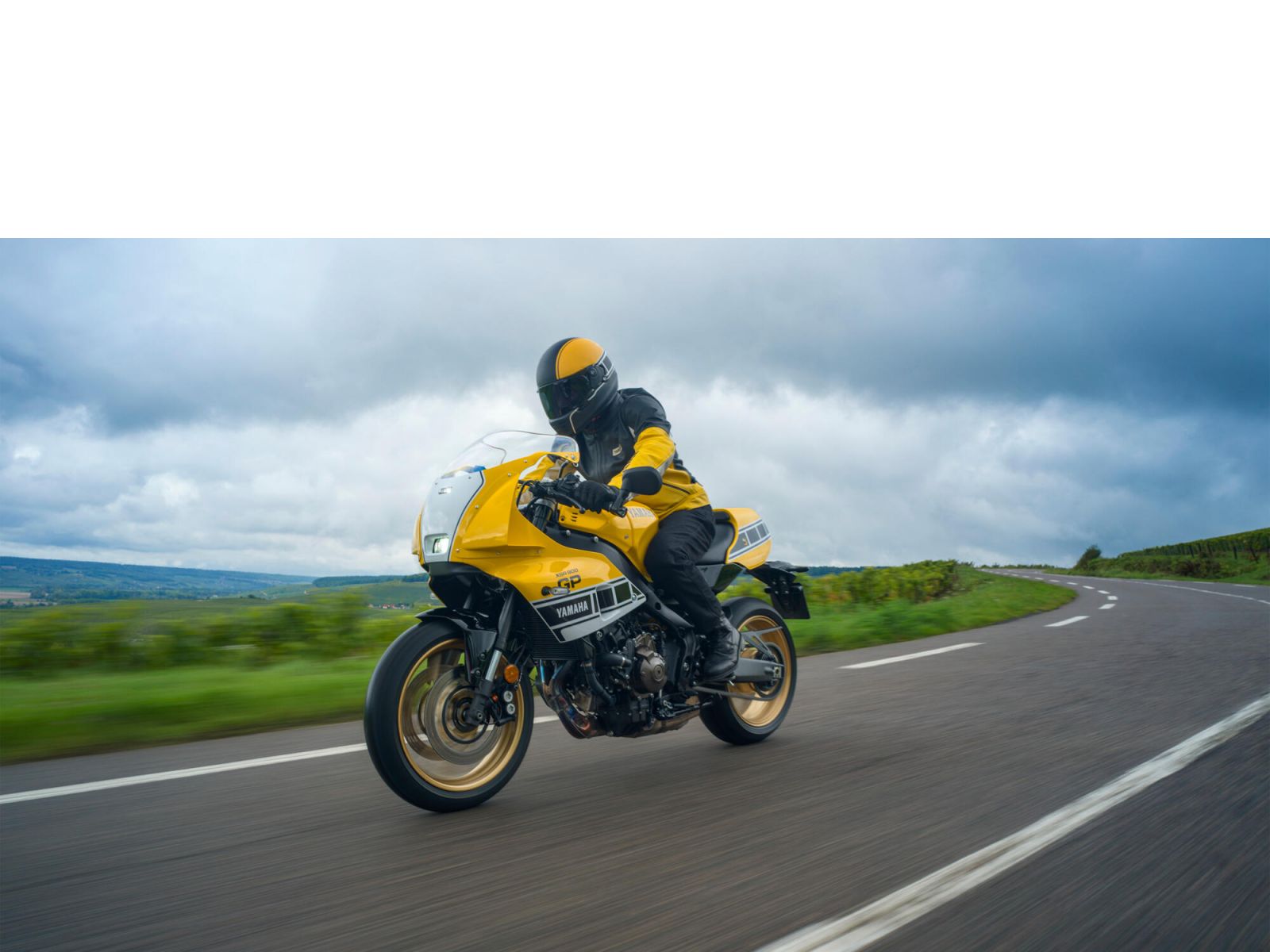 Мотоцикл YAMAHA XSR900 GP (Legend Yellow) 2026
